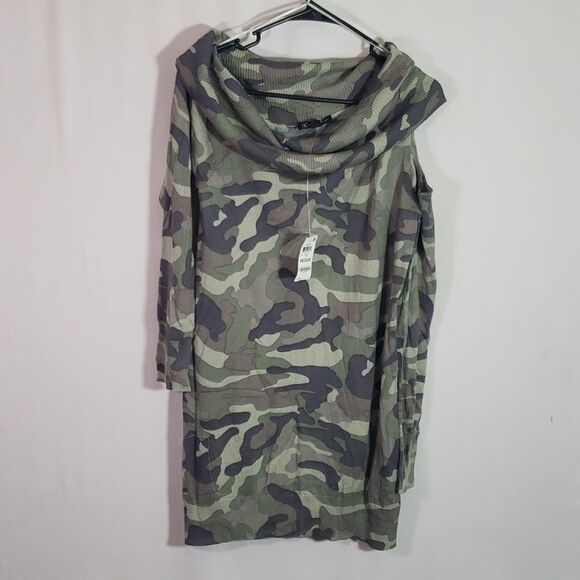 INC International Concepts Tops - Inc Camo-Print Off-The-Shoulder Cutout Tunic Top Green Size Medium (AI)